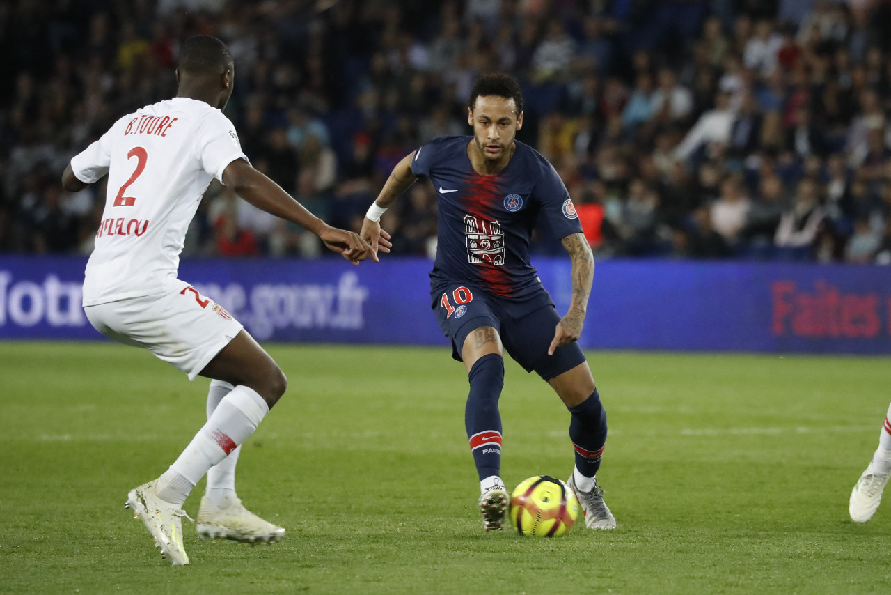 30万美元！迈阿密国际夺MLS冠军奖金揭秘，梅西带队创造双重收获