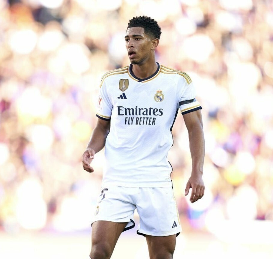 TA：球员版长袖球衣全面回归，实现从性能到美学的个性表达