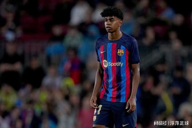 弗林蓬选交手过的最佳五人队：亚马尔、贝林、穆西亚拉在列