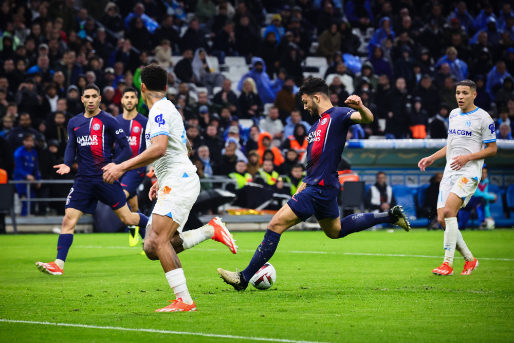 开始北伐！曼联在客场以4比1轻取狼队，3轮不败后升第6